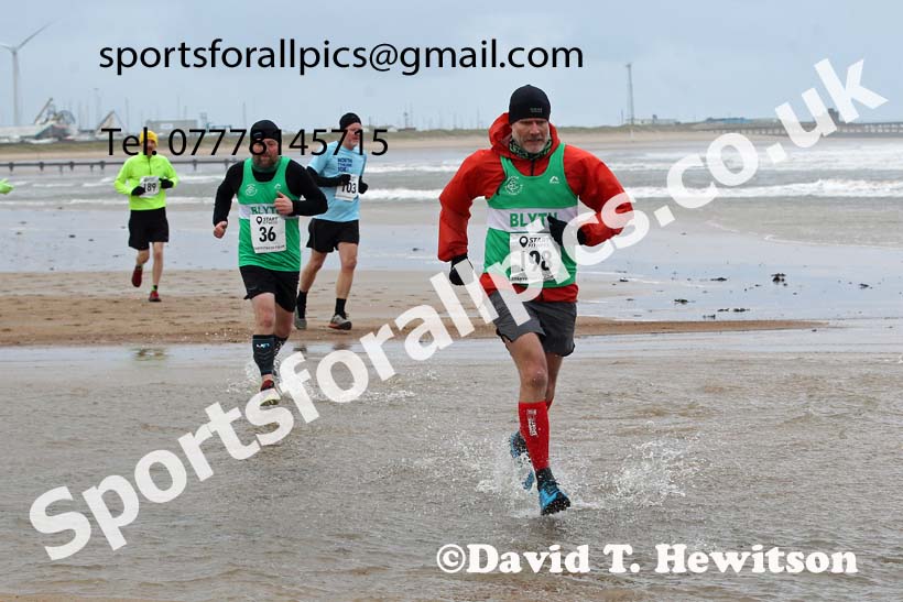 The 2021 Blyth Sands Race, December 5th. Photo: David T. Hewitson/Sports for All Pics